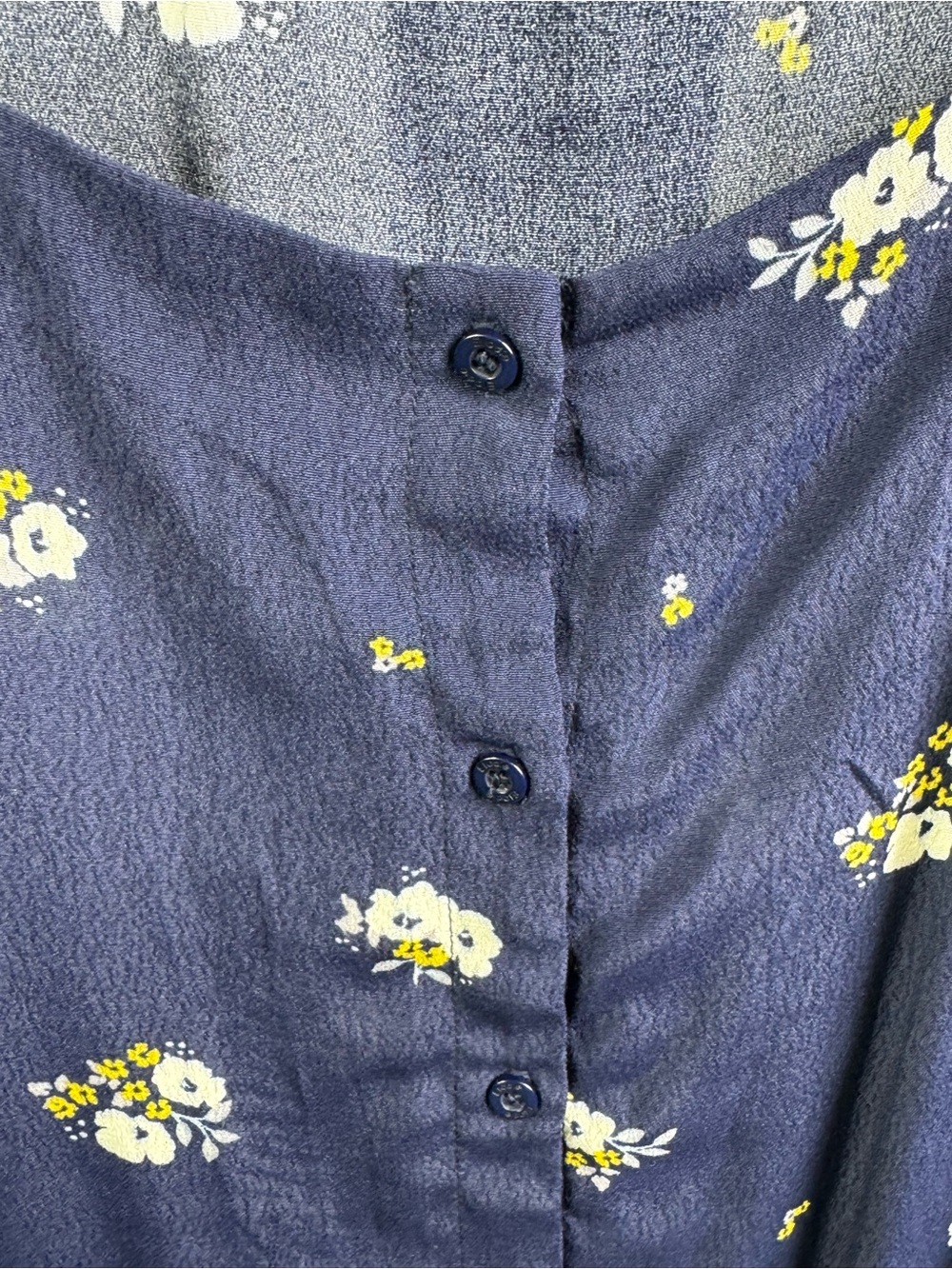 Elodie Navy Floral Puff Sleeve Button Front Blouse Medium 100% Rayon - Picture 5 of 8